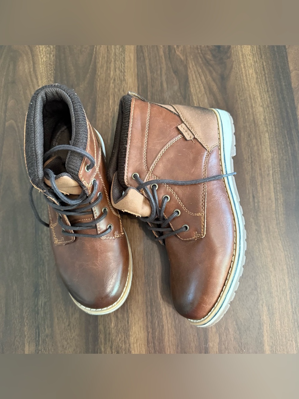 Boys boots